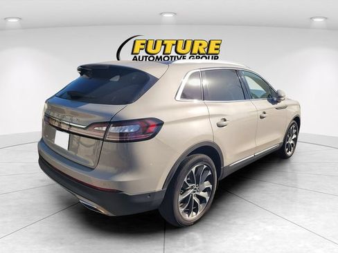 Used 2022 Lincoln Nautilus Reserve w/ Equipment Group 201A FWD image 3
