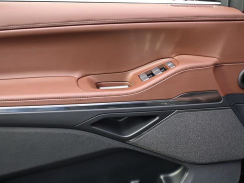 New 2027 Lincoln Navigator Reserve AWD/4WD image 23