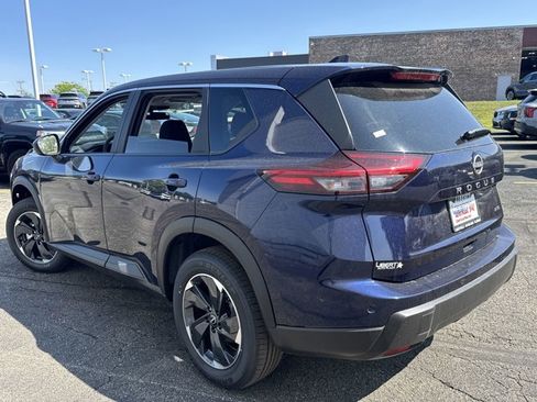 New 2025 Nissan Rogue SV image 8