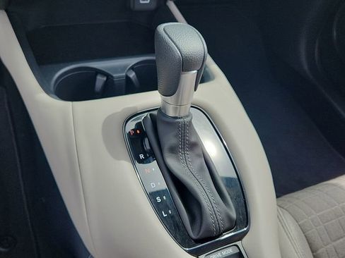 Used 2025 Honda HR-V LX image 14
