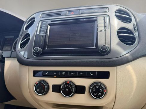 Used 2017 Volkswagen Tiguan S FWD image 21