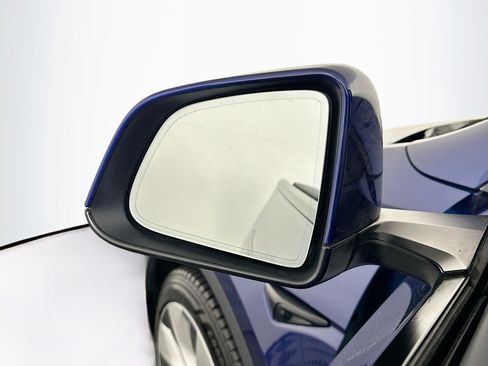 Used 2022 Tesla Model Y Long Range image 16