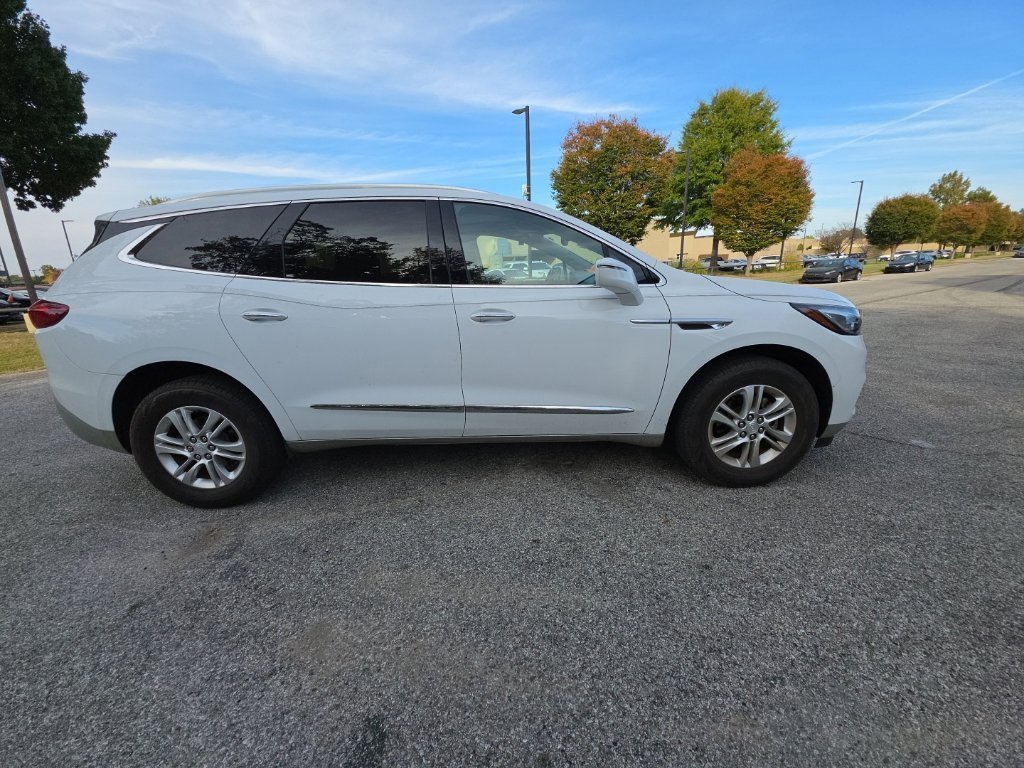 Used 2020 Buick Enclave Essence FWD image 1