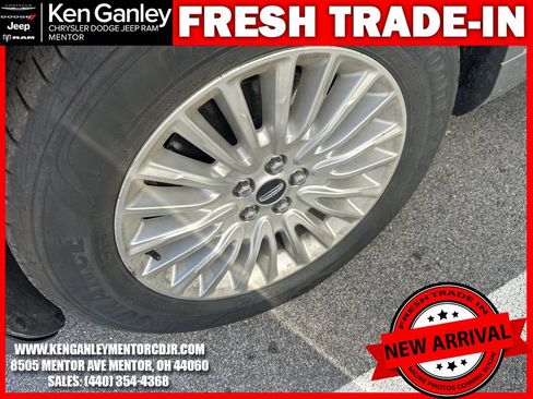 Used 2019 Lincoln Nautilus Premier AWD/4WD image 7