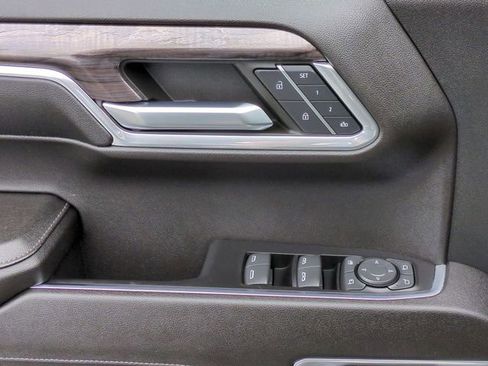 Certified 2023 Chevrolet Silverado 1500 LTZ AWD/4WD image 23