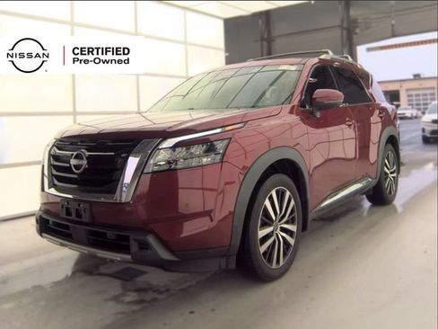 Certified 2024 Nissan Pathfinder Platinum w/ Cargo Package AWD/4WD image 1