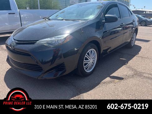 Used 2017 Toyota Corolla LE image 1