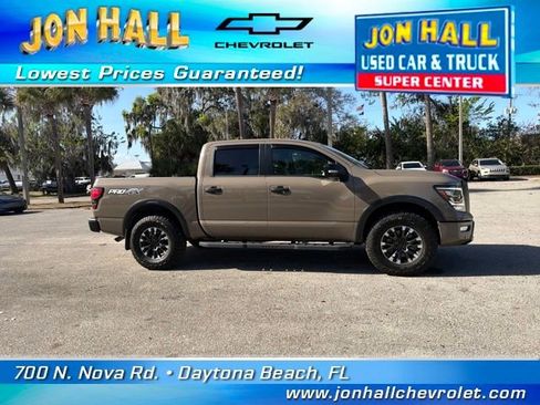 Used 2023 Nissan Titan PRO-4X w/ Pro-4x Convenience Package image 17