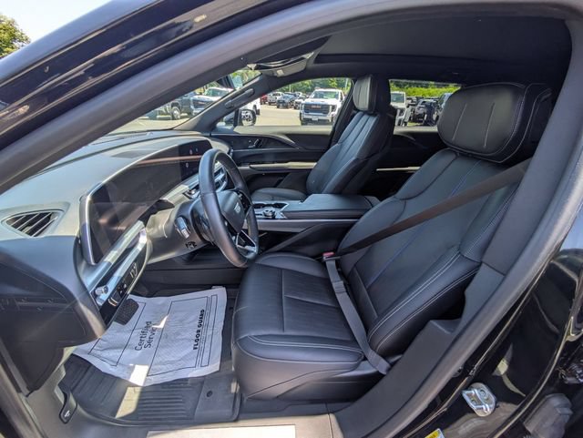 Used 2024 Cadillac Lyriq Luxury w/ LPO, Floor Liner Package AWD/4WD image 25