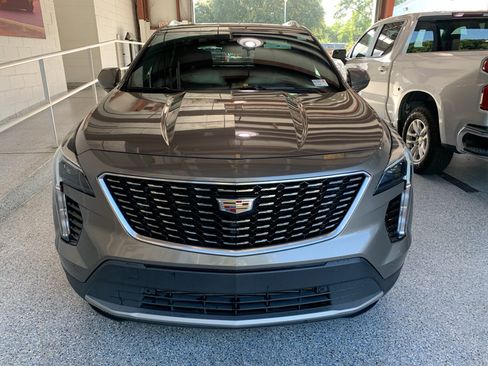 Used 2020 Cadillac XT4 Premium Luxury w/ Driver Awareness Package FWD image 2
