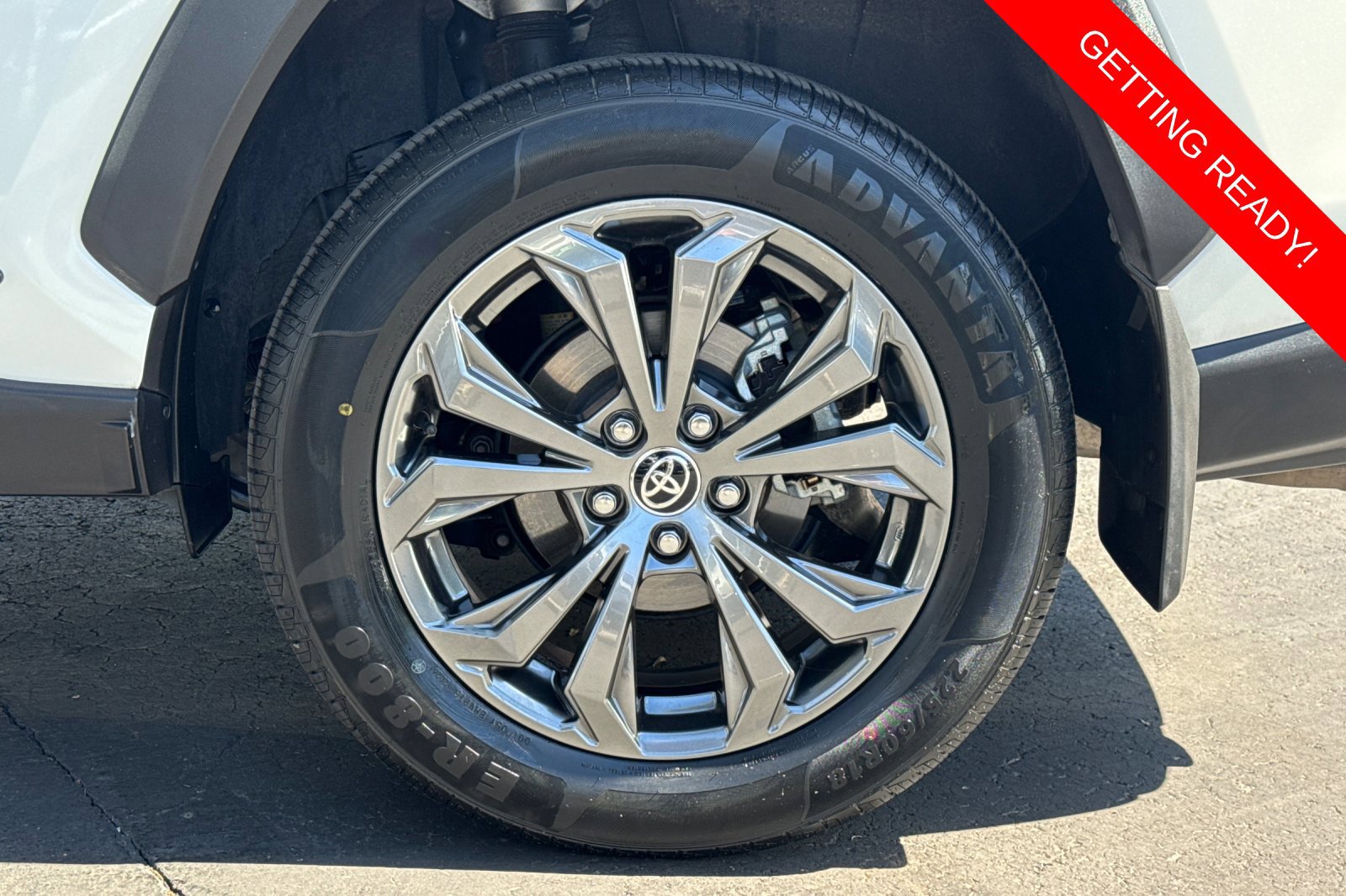 Used 2022 Toyota RAV4 XLE Premium AWD/4WD image 29
