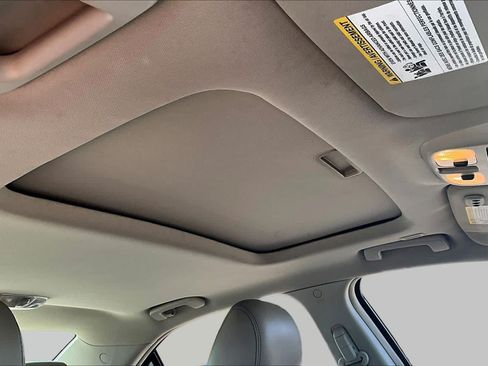 Used 2011 Ford Fusion Hybrid w/ 502A Rapid Spec Order Code FWD image 13