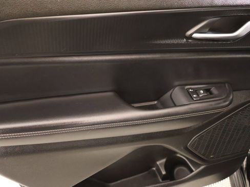 Used 2023 Jeep Grand Cherokee L Laredo image 17