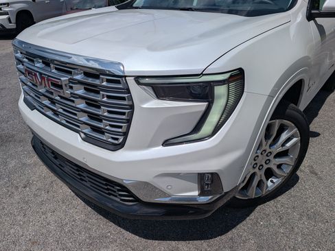 Used 2025 GMC Acadia Denali w/ Super Cruise Package FWD image 13