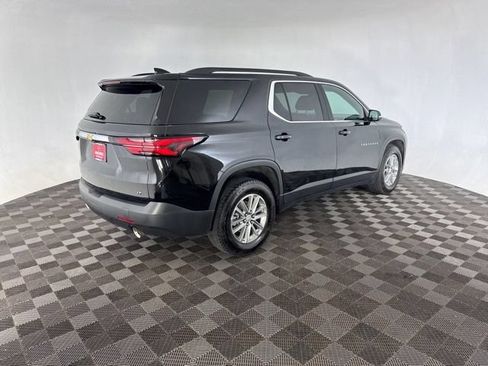 Used 2023 Chevrolet Traverse LT w/ Rear Camera Mirror Package AWD/4WD image 5