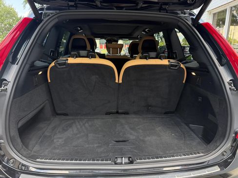 Used 2017 Volvo XC90 T6 Momentum w/ Vision Package AWD/4WD image 16