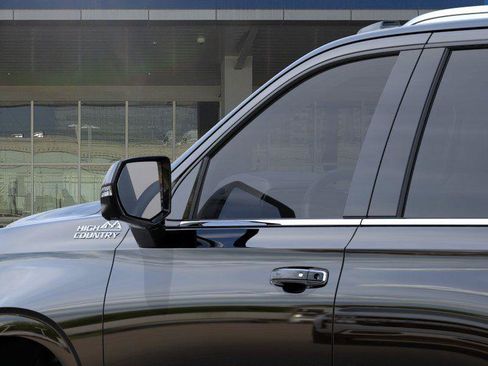New 2026 Chevrolet Tahoe High Country w/ LPO, Illumination Package RWD image 12