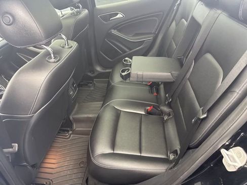 Used 2017 Mercedes-Benz GLA 250 image 36