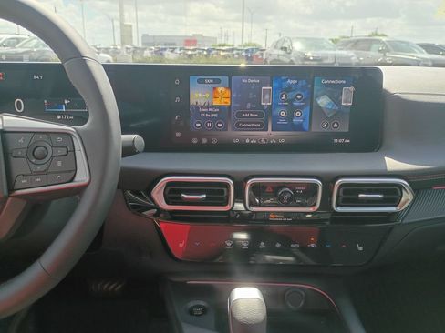New 2026 Nissan Sentra SR w/ SR Premium Package FWD image 18