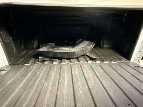 Used 2021 Chevrolet Silverado 1500 LTZ image 16