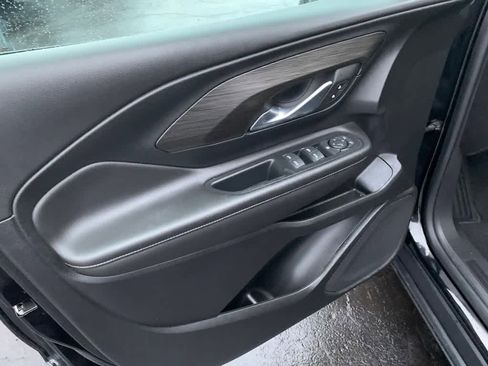 Certified 2022 GMC Terrain SLE w/ Driver Convenience Package image 16