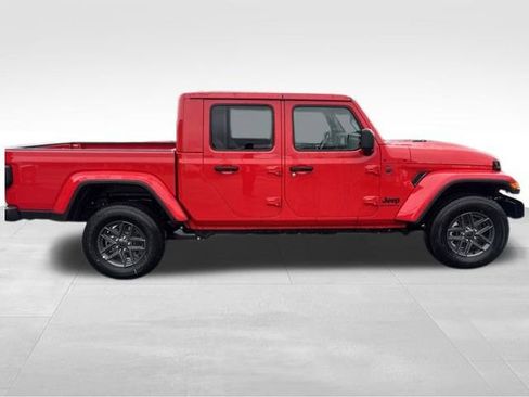 New 2025 Jeep Gladiator Sport image 8