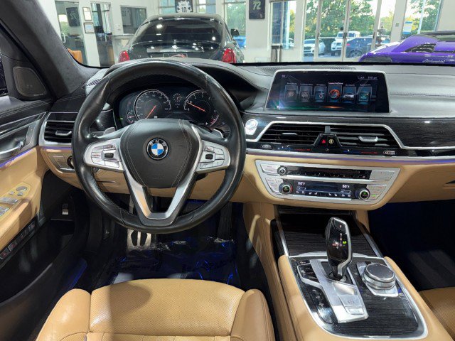 Used 2016 BMW 750i xDrive AWD/4WD image 19