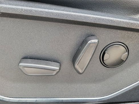 Used 2023 Ford F150 Lariat image 17