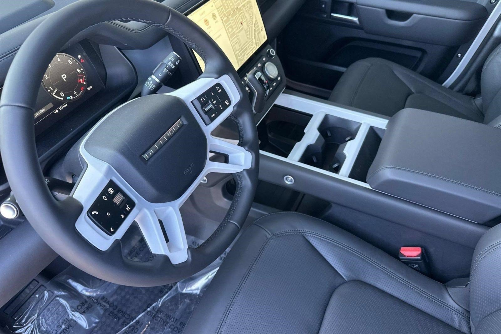 New 2026 Land Rover Defender 130 X-Dynamic SE AWD/4WD image 3