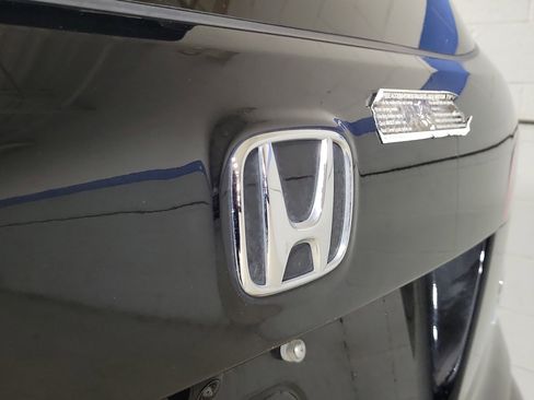 Certified 2022 Honda Pilot Touring image 7