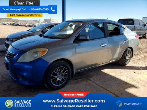 Used 2014 Nissan Versa SV FWD image 1