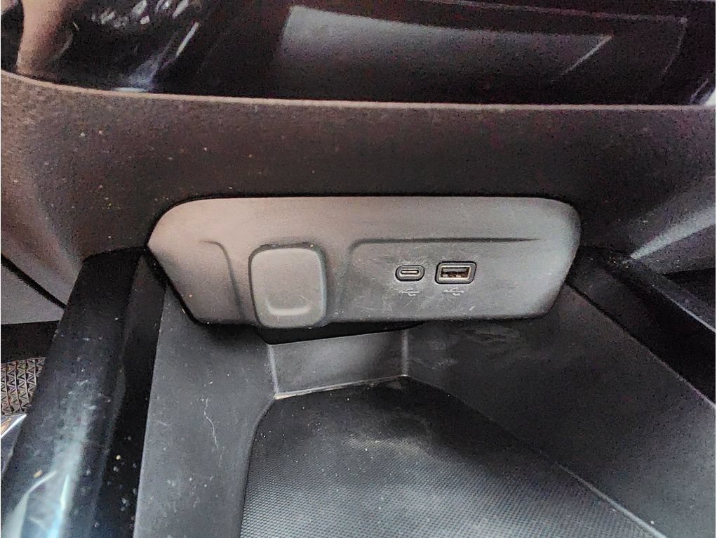 Used 2024 Chevrolet Trax LT FWD image 31