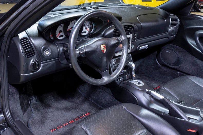 Used 2004 Porsche 911 Carrera RWD image 43