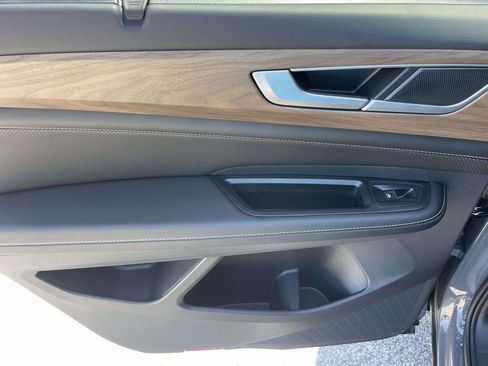 New 2026 Volkswagen Atlas SE FWD image 12