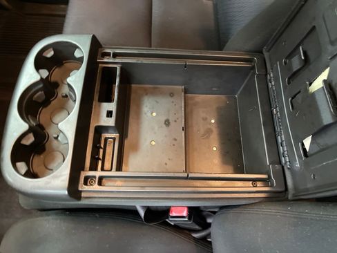 Used 2010 Chevrolet Silverado 1500 LT image 23