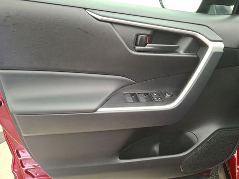 Certified 2024 Toyota RAV4 LE AWD/4WD image 10