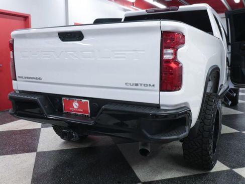 Used 2024 Chevrolet Silverado 2500 Custom w/ Custom Value Package image 32