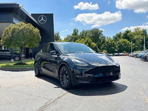 Used 2023 Tesla Model Y Performance AWD/4WD image 1