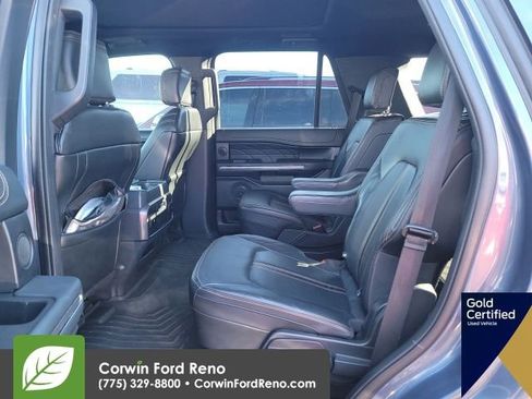Used 2022 Ford Expedition Platinum image 11