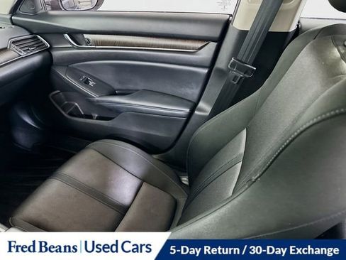 Used 2018 Honda Accord EX image 23