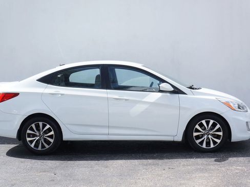 Used 2015 Hyundai Accent GLS w/ Option Group 03 FWD image 8