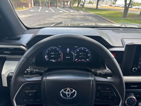 Used 2024 Toyota Tacoma TRD Off-Road AWD/4WD image 60