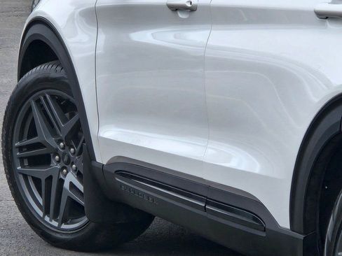 Certified 2025 Ford Explorer ST image 17