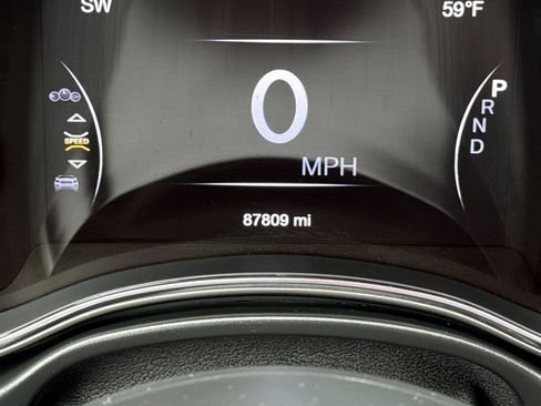 Used 2021 Jeep Grand Cherokee Limited w/ Trailer Tow Group IV image 34