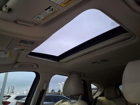 Used 2019 MAZDA CX-5 Touring image 17