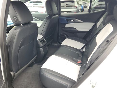 New 2026 Chevrolet Equinox EV LT image 7