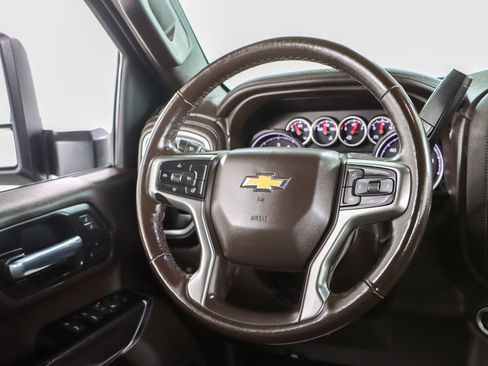 Used 2022 Chevrolet Silverado 2500 LTZ w/ Z71 Off-Road Package AWD/4WD image 12