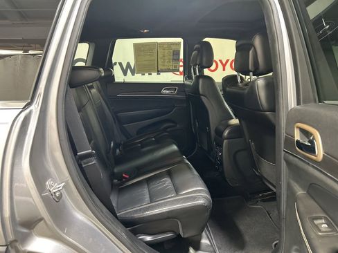Used 2015 Jeep Grand Cherokee Limited image 16
