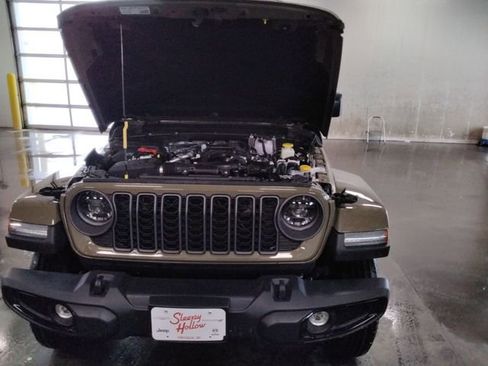 New 2026 Jeep Gladiator Sport AWD/4WD image 11