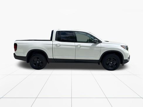 New 2026 Honda Ridgeline Black Edition image 10
